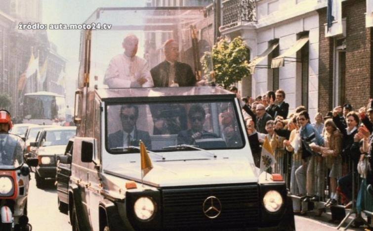 Papamobile Jana Pawła II na bazie Mercedesa klasy G