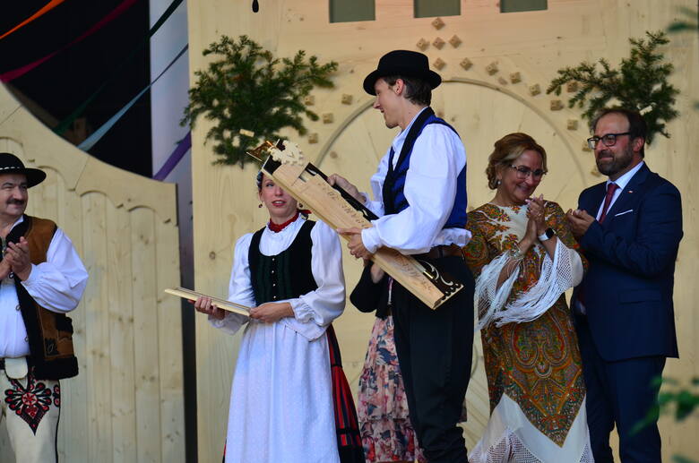 Ze Złotymi Ciupagami z Zakopanego wyjechali górale z Bułgarii, Węgier i Macedonii. 26 sierpnia zakończył się Festiwal Folkloru Ziem Górskich