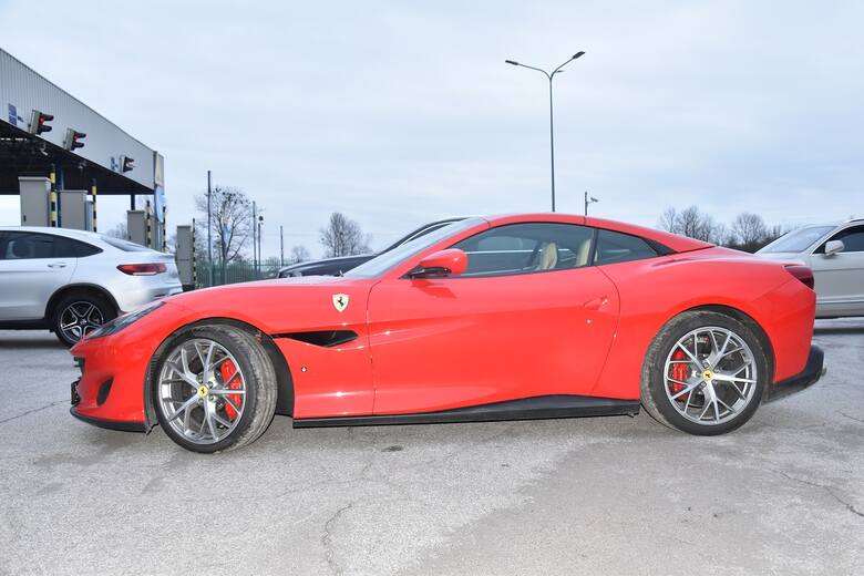 Poszukiwane Ferrari o wartości 1,2 mln złotych odnalezione 