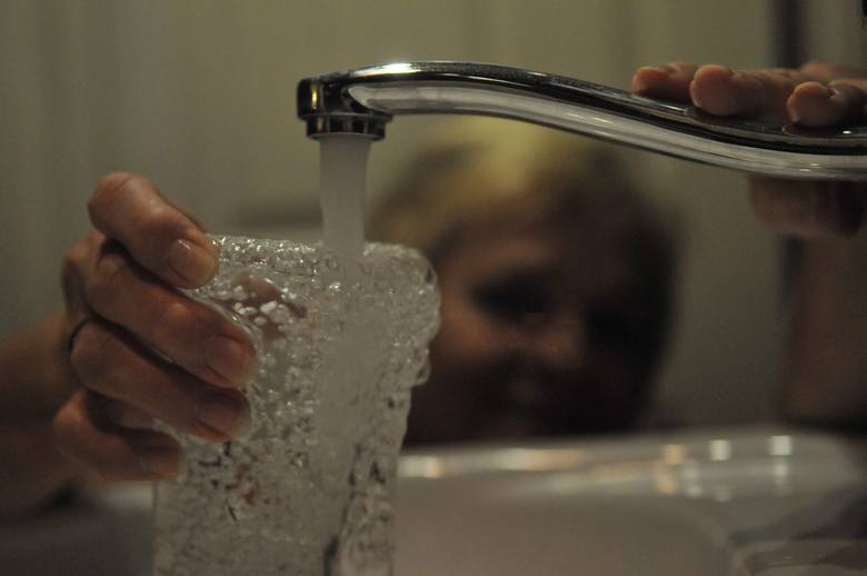 Czy jakość wody w gminie Świdnica już się poprawiła? Zdjęcia ilustracyjne. 