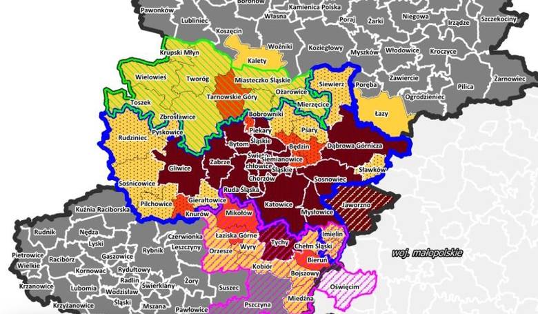 [sc]Metropolia Silesia[/sc] wreszcie staje się rzeczywista. Jakie miasta ma objąć? Oto trzy warianty: ZOBACZ NA KOLEJNYCH KARTACH<br /> <br /> POWIĘKSZENIE MAPY<br /> <br /> <strong>W wariancie trzecim</strong> metropolię miałyby tworzyć 52 gminy – wszystkie te z wariantu nr 2, ale także: Bobrowniki,...