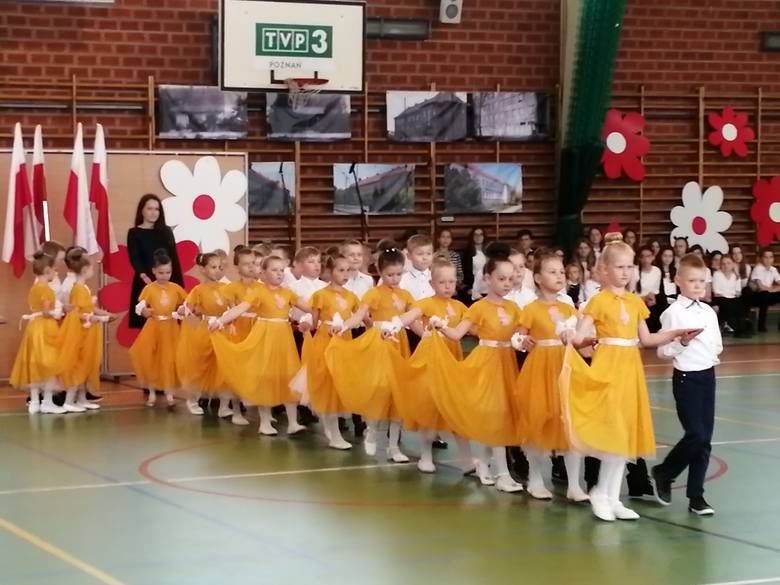Szkoła w Kleszczewie przyjęła za patrona Walczących o Niepodległość.