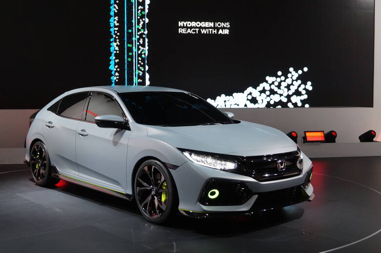 Honda Civic Prototype Organizatorzy tegorocznej edycji Geneva Motor Show spodziewają się ponad 700 tys. zwiedzających oraz 12 tys. przedstawicieli mediów
