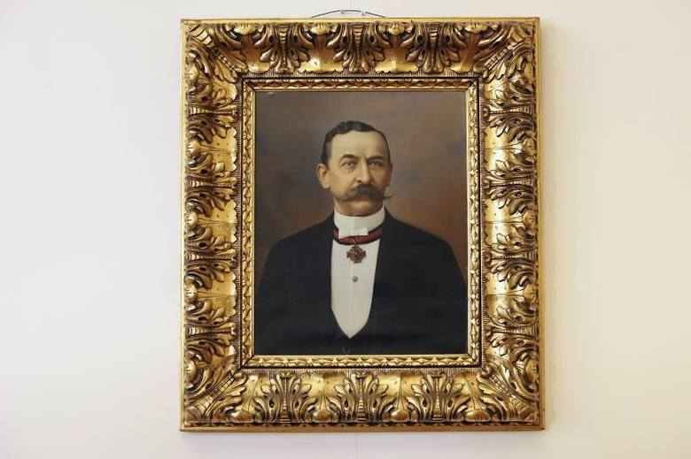 Portret Juliusza Heinzla będzie zdobił wnętrze jego pałacu przy ulicy Piotrkowskiej