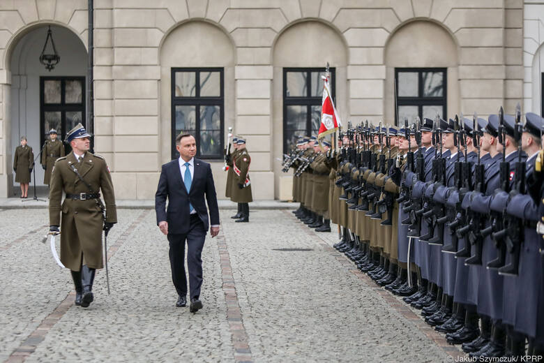 Andrzej Duda mianował nowych generałów i admirałów. Jest ich 21