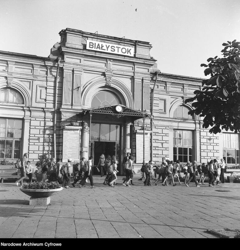 Dworzec kolejowy (1973/08)