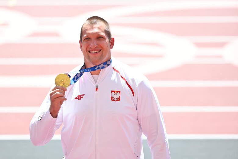 Wojciech Nowicki mistrz olimpijski w rzucie młotem<br /> 