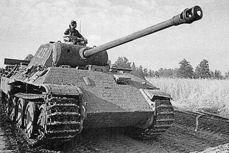 Niemiecki czołg PzKpfw  V „Panther” w Polsce znany jako „Pantera”