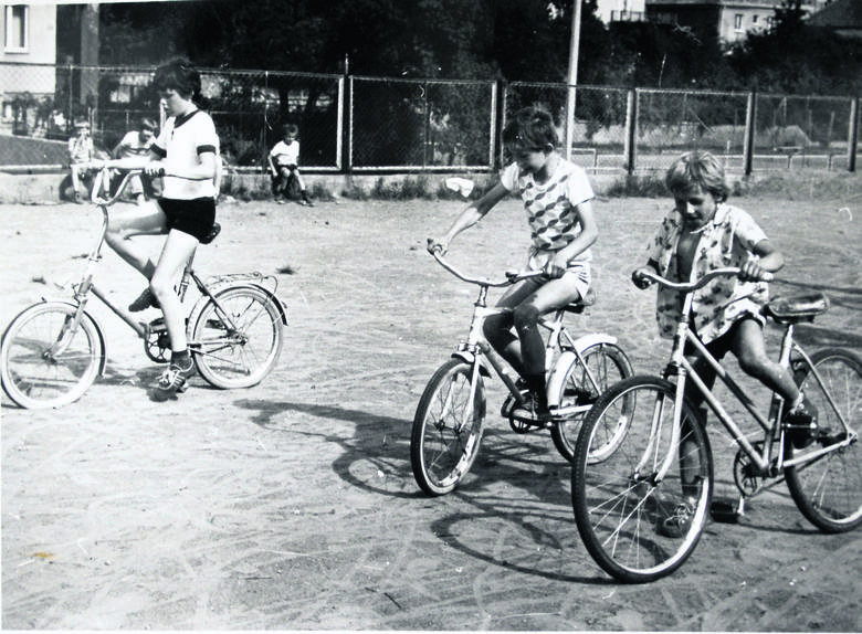 Na osiedlu organizowane były kursy na kartę rowerową i - obowiązkowo - rowerowe zawody!