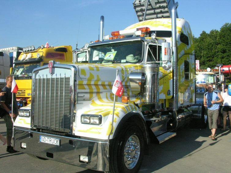 Zlot ciężarówek Master Truck 2011 - przyjechało ponad 200 maszyn