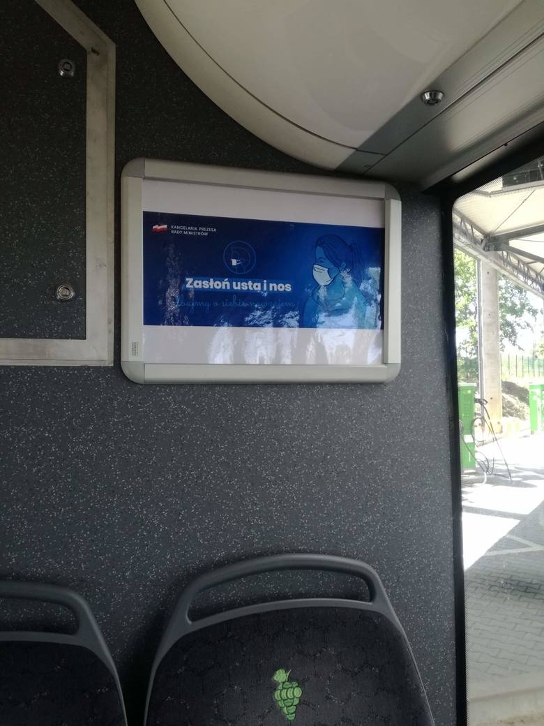 Czytelnik: ludzie dalej nie noszą maseczek w zielonogórskich autobusach. Zwrócisz uwagę, to jest wielka obraza. MZK zmieni komunikaty!