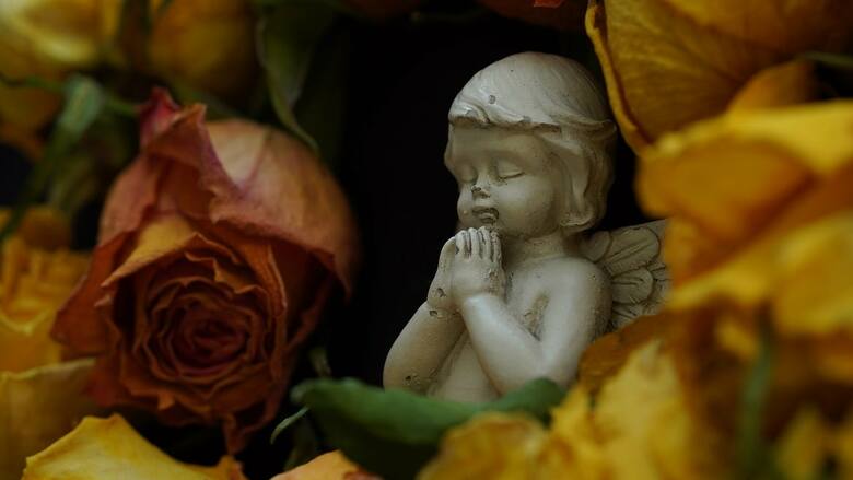 Śmierć i żałoba często goszczą w mediach społecznościowych, ponieważ ich użytkownicy mają potrzebę wspominania czy „rozmowy” ze zmarłymi 