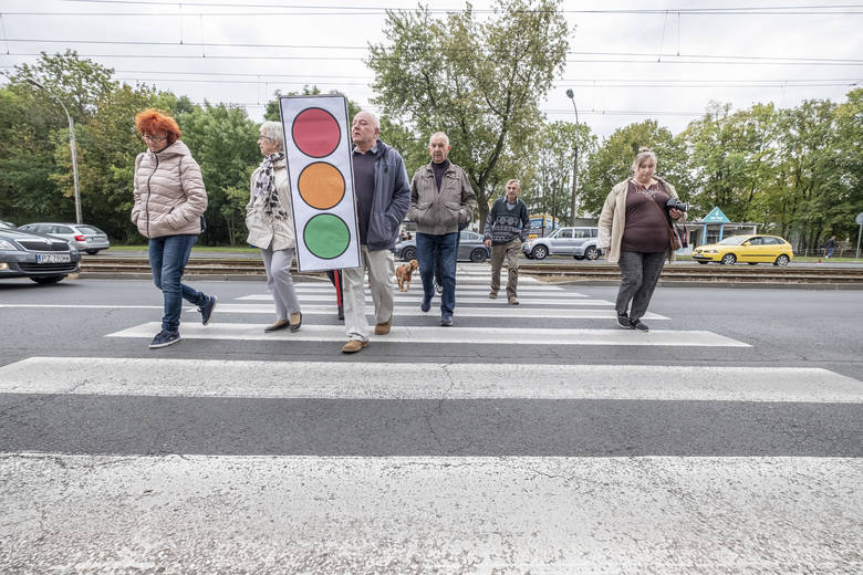 Mieszkańcy Grunwaldu od lat walczą o sygnalizację świetlną przy skrzyżowaniu ulic Grunwaldzkiej i Marszałkowskiej. 