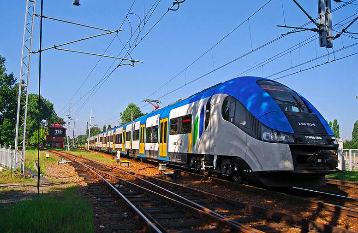 To ostatnie tygodnie EN57 w planowym ruchu w pociągach Kolei Śląskich.