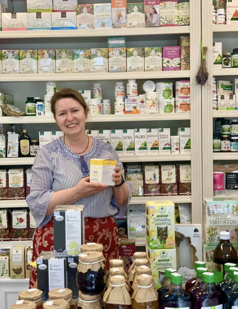 Pani Elżbieta prowadzi "Zdrowie z natury" w Olsztynie. Ma wysokiej jakości słodycze i kosmetyki, kawy, herbaty, ręcznie robione my