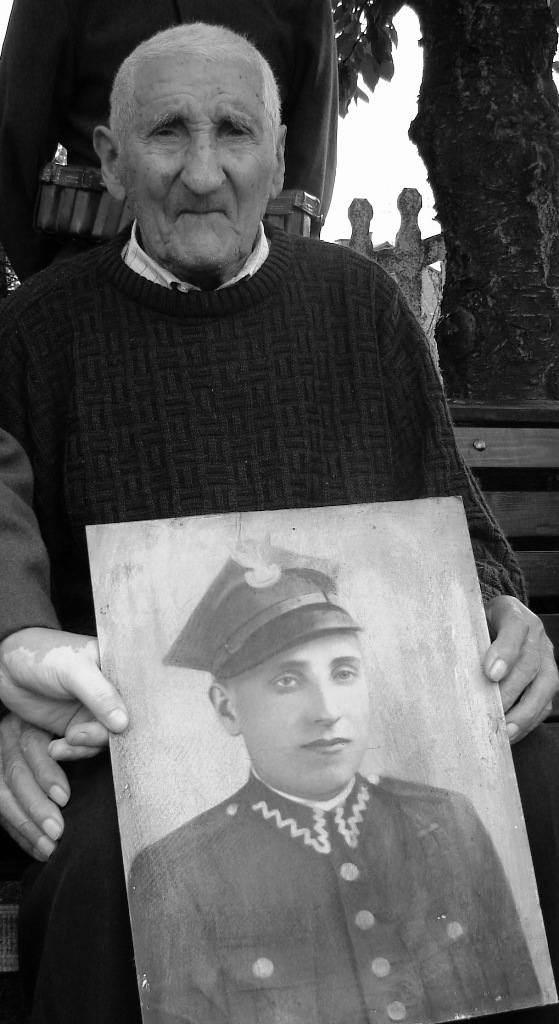 Ostatnia droga Jana Ambroziaka spod Łowicza, weterena II wojny światowej (Zdjęcia)