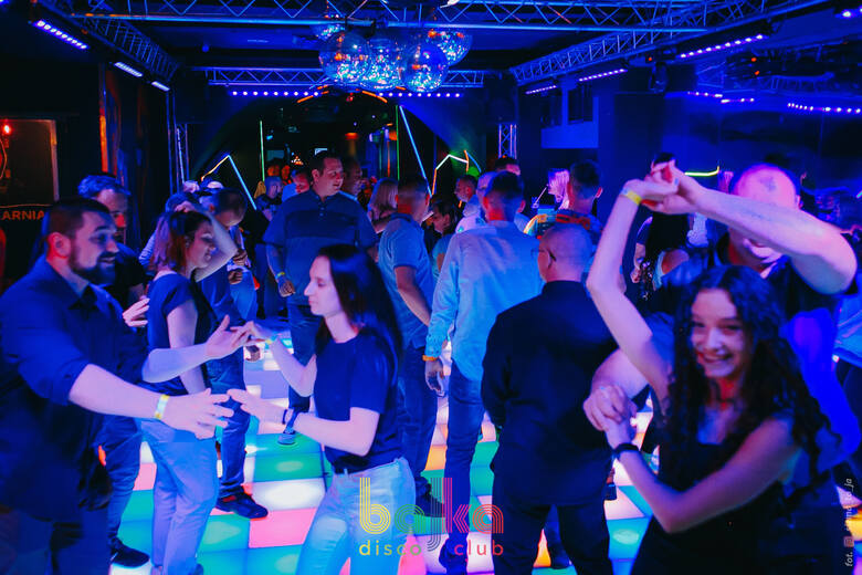 Klub "Bajka" to miejsce szczególnie lubiane przez fanów muzyki disco. To miejsce przyciąga wielu torunian. Zobaczcie, co się tam ostatnio