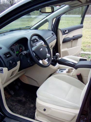 Fot. Ryszard Polit: Ford jech chwalony za ergonomię miejsca kierowcy.