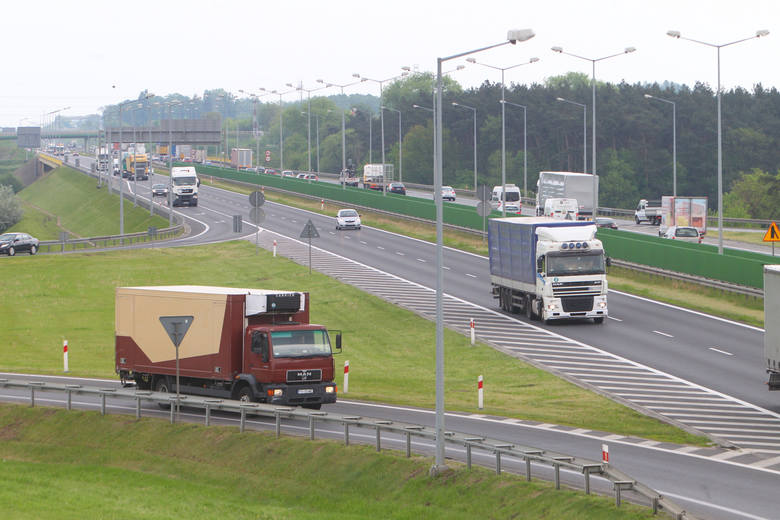 Autostrada A2 przebiega od Warszawy do granicy polsko-niemieckiej. Codziennie z południowej obwodnicy Poznania, która jest częścią autostrady, korzysta