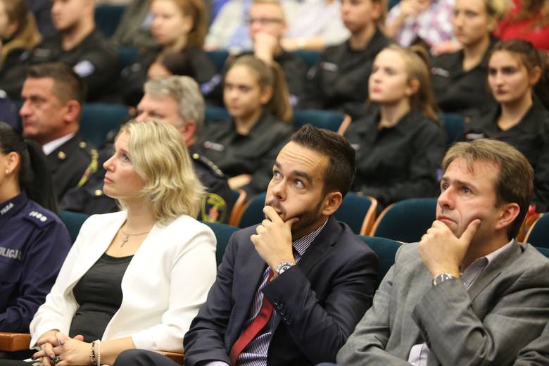 Konferencja dotycząca Krajowej Mapy Zagrożeń Bezpieczeństwa w Wyższej Szkole Humanitas w Sosnowcu.
