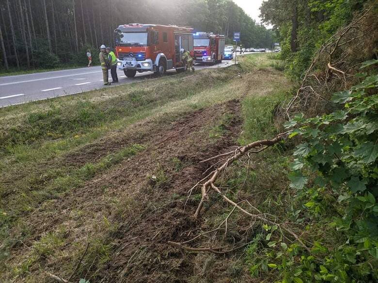Wypadek na DK 65 na trasie Białystok Knyszyn. Subaru