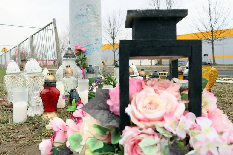 Troje nastolatków zginęło. Mija rok od tragicznego wypadku na Jana Pawła w Lublinie