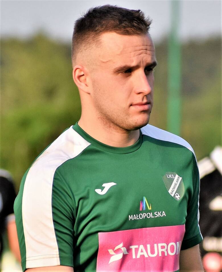 Dariusz Wilczak z Nadwiślaninu Gromiec miał mocny finisz sezonu i szybko piął się w rankingu strzelców piłkarskiej okręgówki zachodniej Małopolski.
