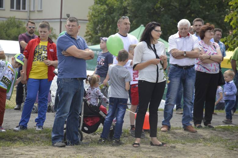 Piknik rodzinny w ZSP nr 2 w Łowiczu (Zdjęcia)