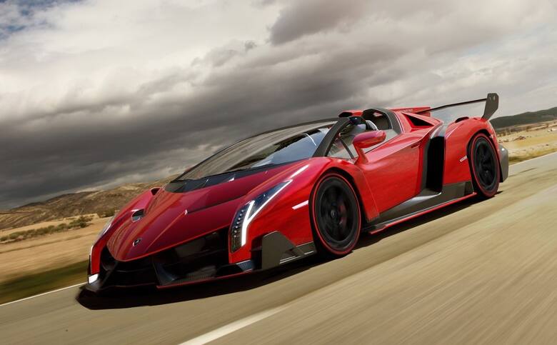 3. Lamborghini Veneno RoadsterCena: 3 900 000 euroSilnik: 6.5 V12, 750 KMPrędkość maksymalna: 355 km/hPrzyspieszenie 0-100 km/h: 2,9 sFot. Lamborghi