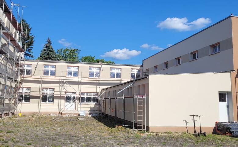 Modernizacja budynku Zespołu Szkół Ogólnokształcących w Siennie.