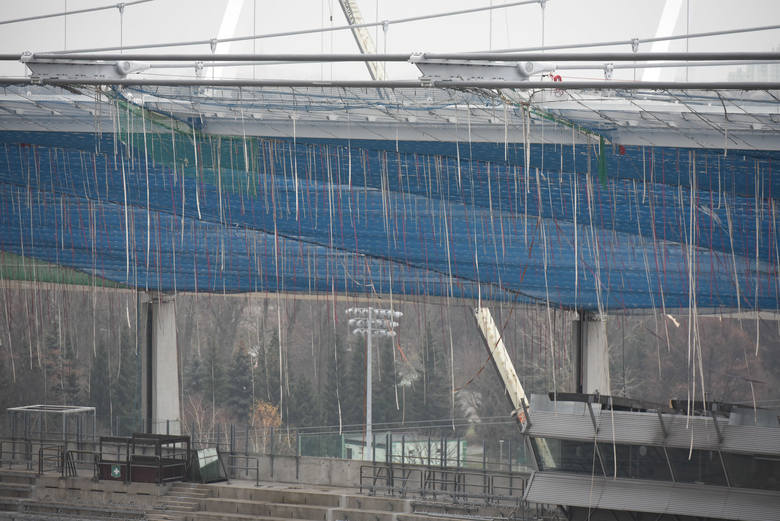Stadion Śląski już pod dachem