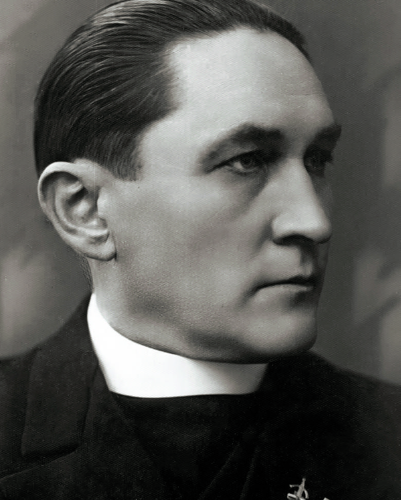 Przez całe życie ks. Józef Wrycza (1884-1961) wzbudzał kontrowersje i nawet 55 lat po śmierci zdania na jego temat są podzielone.