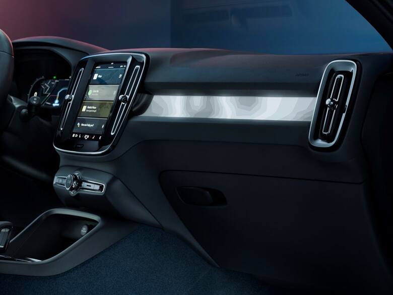 Volvo C40Volvo Cars dąży do osiągnięcia zerowej emisji dwutlenku węgla. Nowy model C40 to kolejny, konkretny etap, by do tego celu się zbliżyć. Jakie