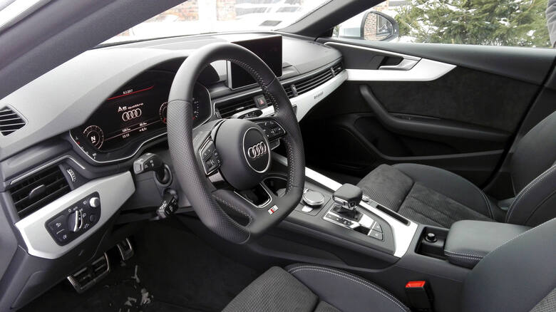 Audi A5 SportbackPo niedawnej prezentacji wersji drugiej generacji A5 w wersji Coupe Audi wprowadza do swoich salonów pięciodrzwiowego model A5 Sportback,
