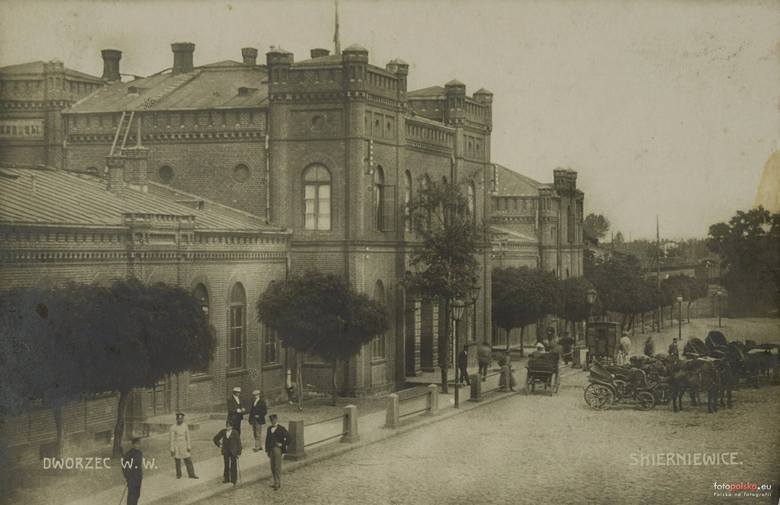 Dworzec, rok 1908