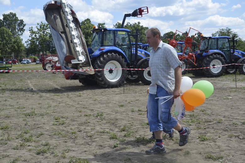 Piknik rodzinny w ZSP nr 2 w Łowiczu (Zdjęcia)