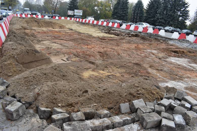 Podczas remontu placu św. J. Śląskiej w Krośnie Odrzańskim odkryto już kilka historycznych elementów, m.in. fundamenty byłego ratusza. 