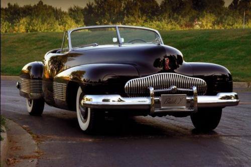Fot. General Motors: Czarny, niski i szeroki Buick Y-Job zapowiadał kształty aut w przyszłości. Pokazywany wszem i wobec został w końcu prywatnym samochodem