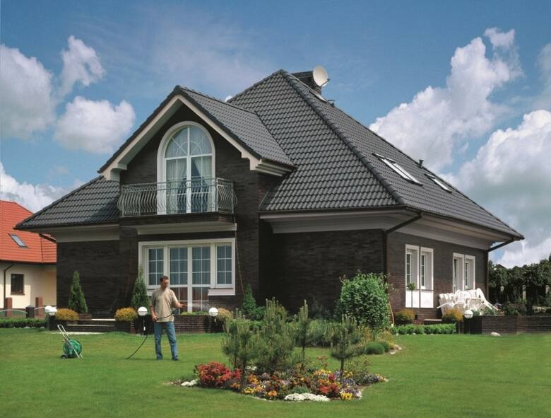 Koszty budowy dachu czterospadowego są wyższe niż dachu dwuspadowego.