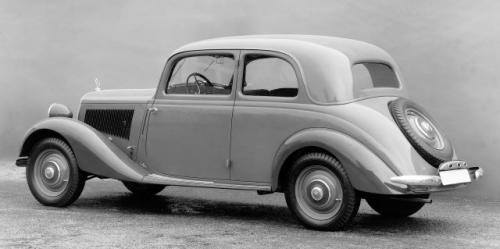 Fot. Mercedes-Benz: Model 170 V z nadwoziem 2-drzwiowej limuzyny (1937- 42).