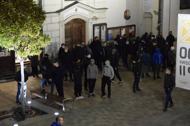 Protest w Lublinie. Zapalą znicze przed biurami posłów PiS. Oglądaj na żywo