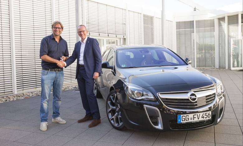 Patrząc wstecz, można by pomyśleć, że firma Opel już od jakiegoś czasu wiedziała o planach Jürgena Kloppa. We wcześniejszych reklamach telewizyjnych