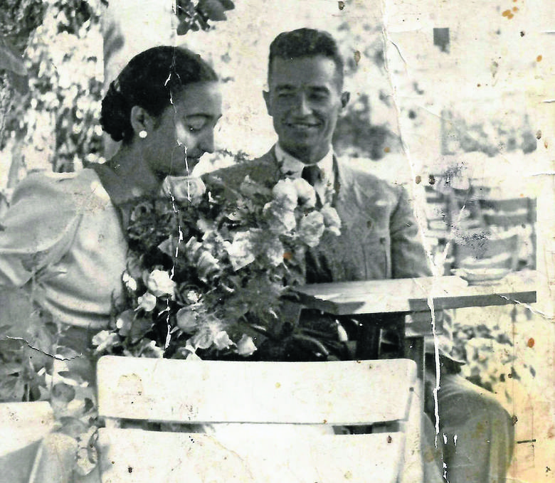 Irena i Witold Przelaskowscy po ślubie. Wilno 1937 r.<br /> 