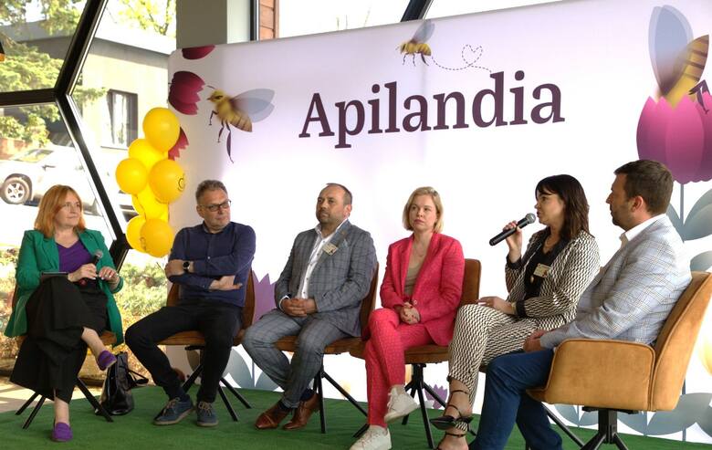 Dopo aver modificato l'esposizione, è stato inaugurato il Museo dell'apicoltura Apilandia a Klecza Dolna vicino a Wadowice. L'inaugurazione è stata solenne