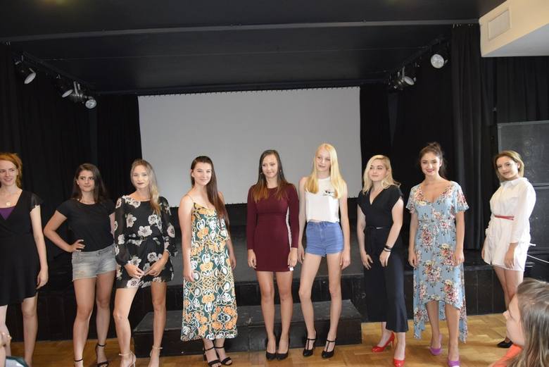 W Centrum Kultury i Sztuki odbył się drugi już casting do konkursu piękności Kwiat Skierniewic 2019. Tym razem zaprezentowało się dziewięć kandydatek do tytułu Kwiat Skierniewic 2019.