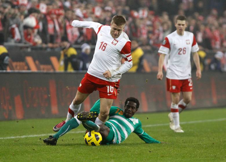 W roli kapitana reprezentacji zadebiutował 17 listopada 2010 roku w Poznaniu w spotkaniu z Wybrzeżem Kości Słoniowej, wygranym przez naszą drużynę 3:1.