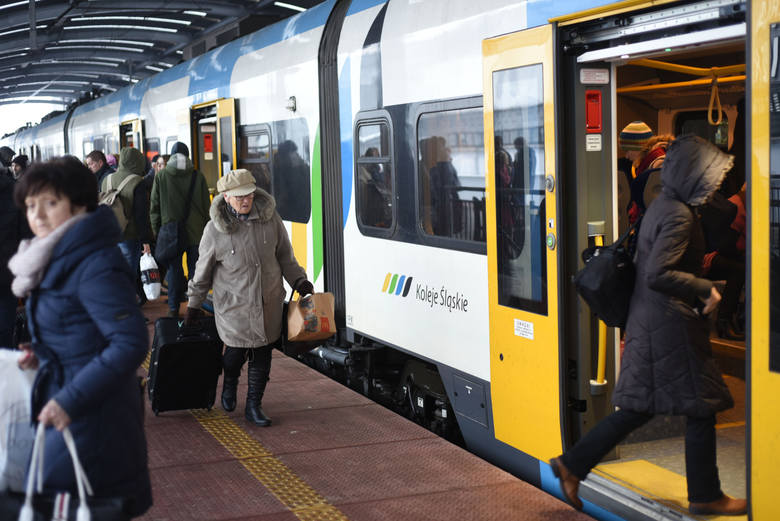 Jakość pociągów, komfort podróżowania i punktualność to według pasażerów największe atuty Kolei Śląskich. Dziś to jednak za mało, by zdobyć nowych klientów