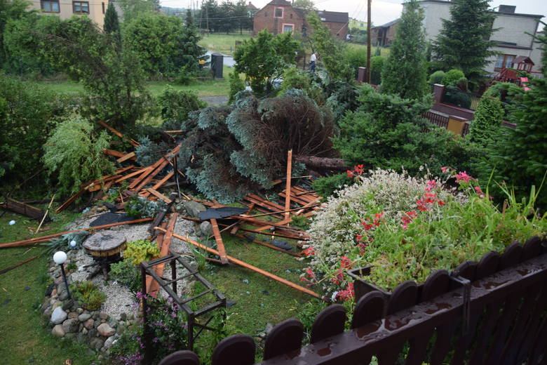 Trąba powietrzna przeszła nad Rybnikiem i powiatem. Największe zniszczenia są w Gaszowicach