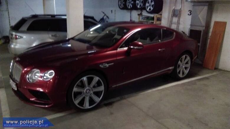 Odzyskane auto to niespełna 3-letni Bentley Continental GT V8 o wartości miliona złotych. Samochód został skradziony na początku kwietnia w Niemczech