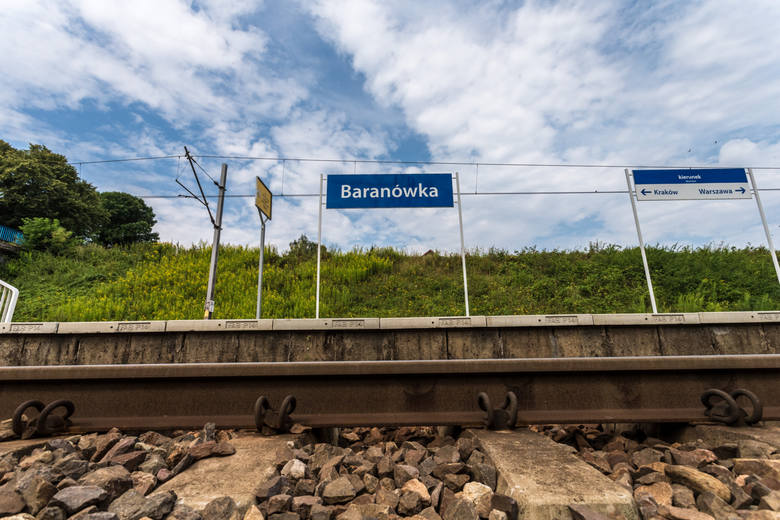 Stacja kolejowa w Baranówce